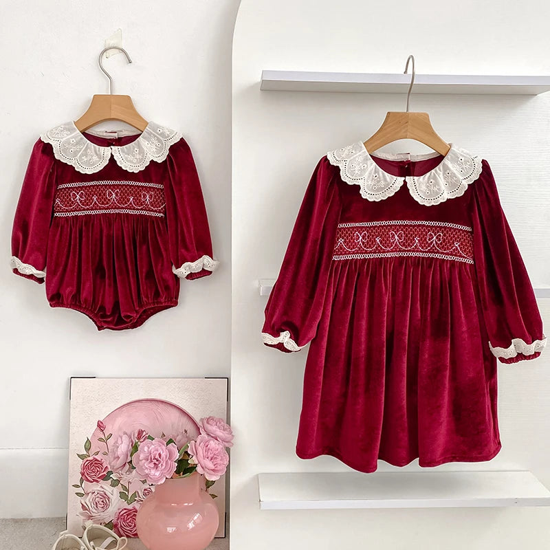 Elegant red lace sister outfits — a refined festive look for unforgettable holiday moments