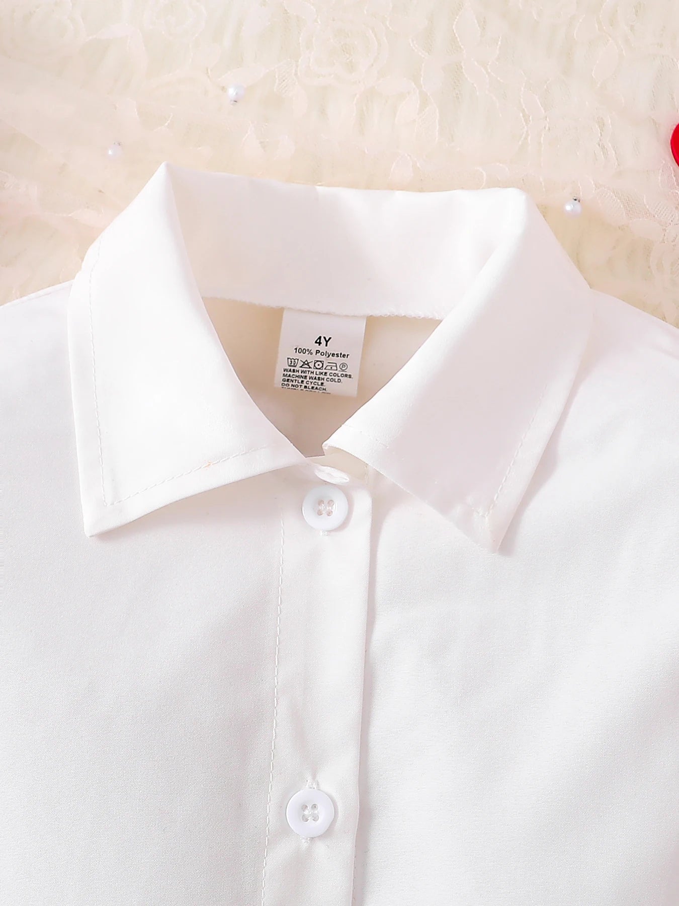 Cute 3-piece set with knitted top, lace collar and checkered skirt — perfect for spring and autumn