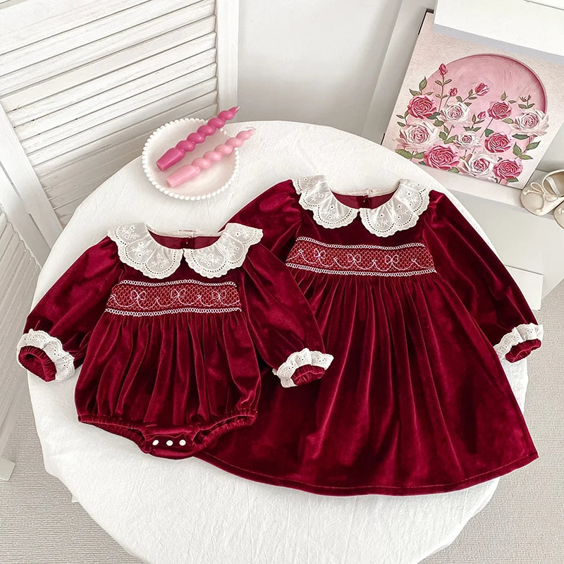 Elegant red lace sister outfits — a refined festive look for unforgettable holiday moments