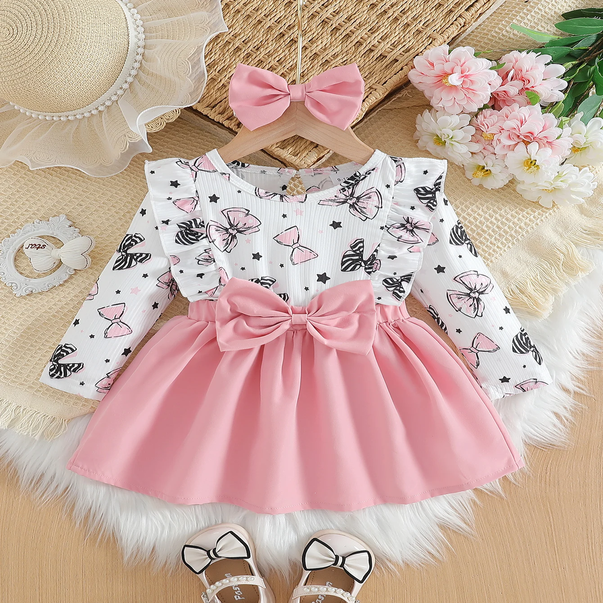 Baby girl cute cartoon bow pattern in spring and autumn, round neck long sleeved ruffle edge fake two-piece spliced dress